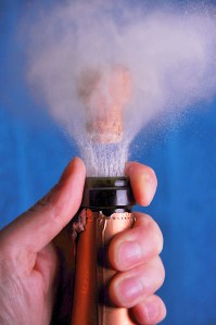 Champagne_uncorking_photographed_with_a_high_speed_air-gap_flash